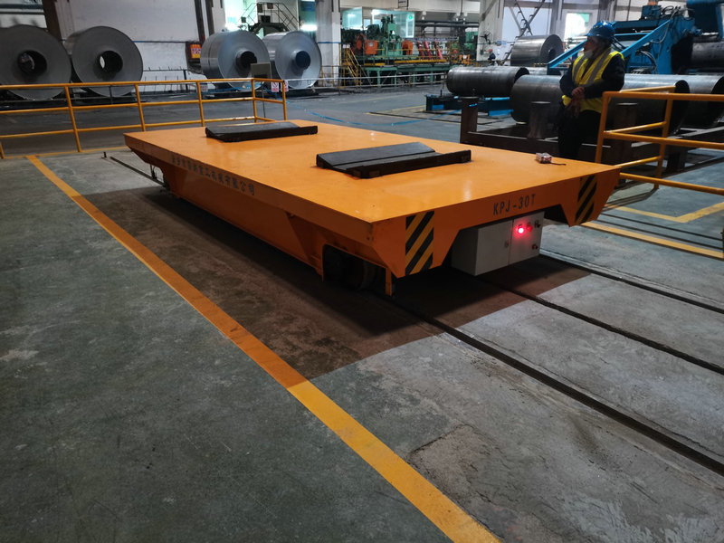 Motorizovaný káblový prepravný vozík